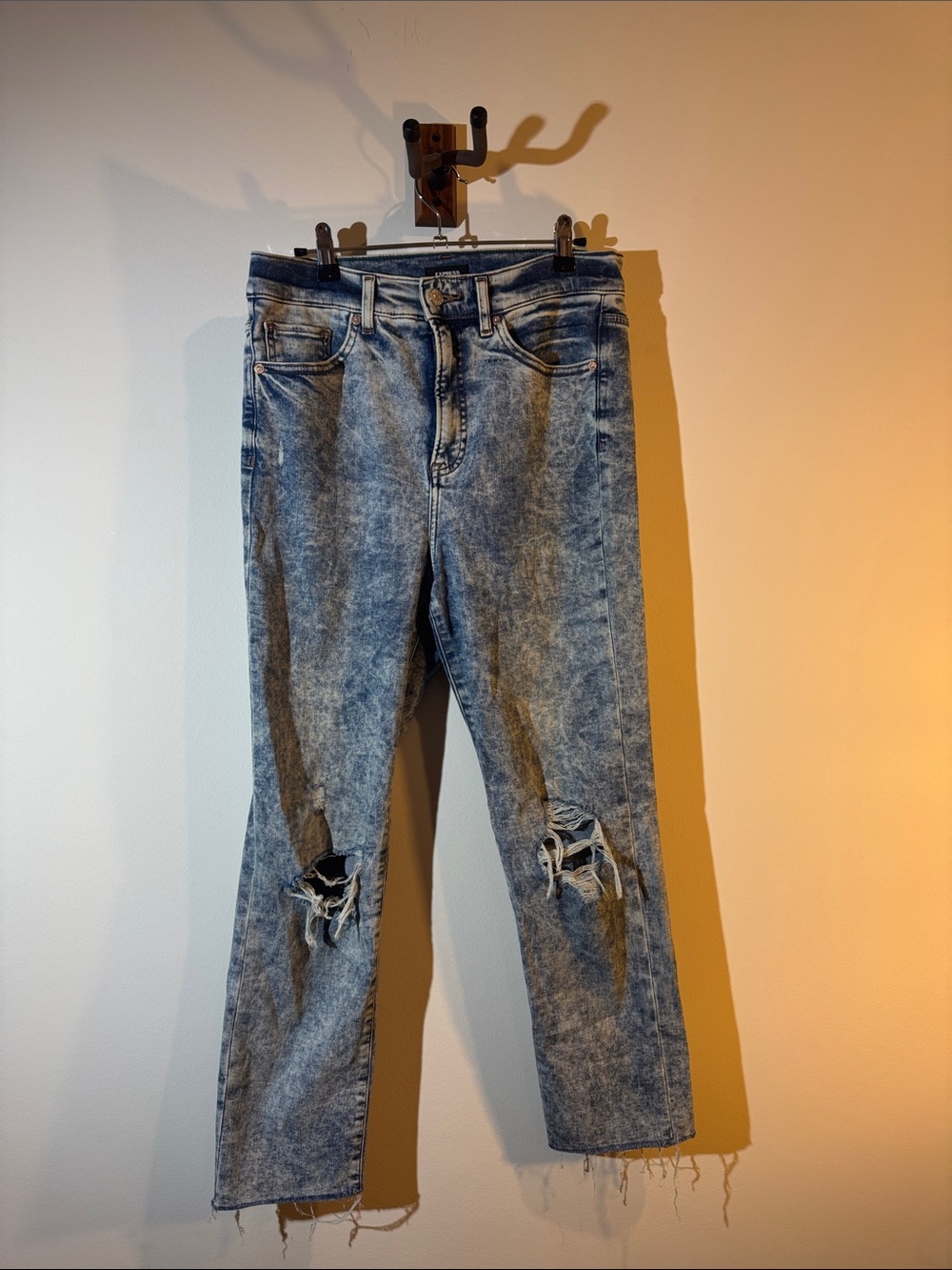 Express Women’s Acid Wash Boyfriend Jeans - Light Blue